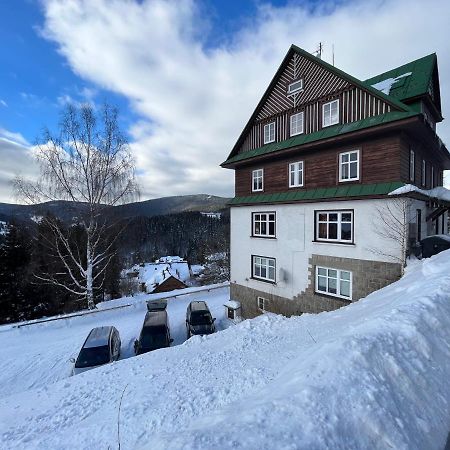 Astoria Inn Spindleruv Mlyn Exterior photo