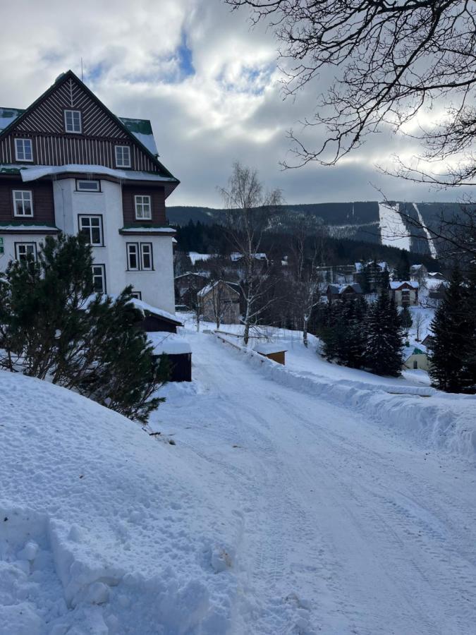 Astoria Inn Spindleruv Mlyn Exterior photo