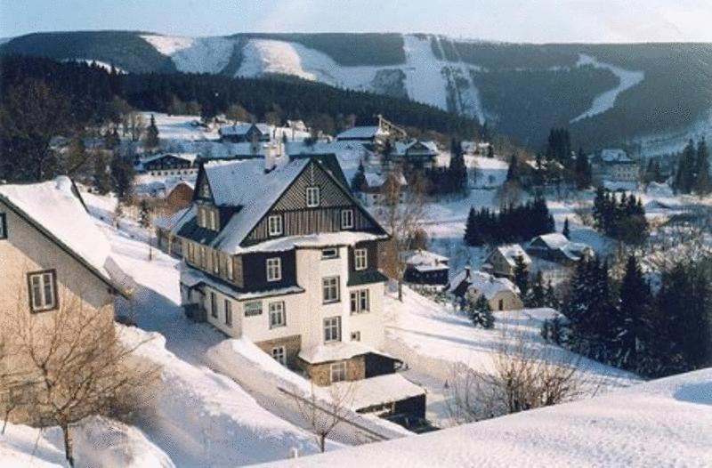 Astoria Inn Spindleruv Mlyn Exterior photo